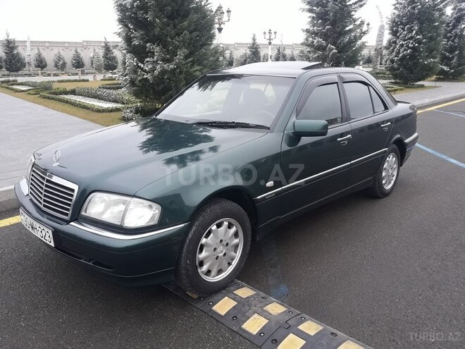 Mercedes C 180 2000, 295,600 km - 1.8 l - Gəncə