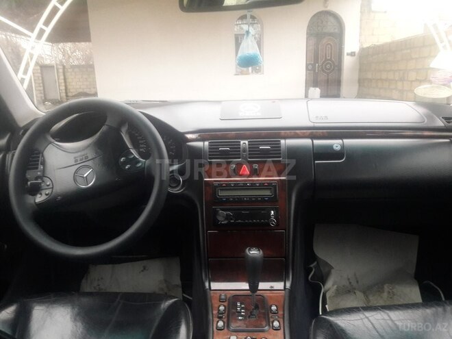 Mercedes E 280 1999, 235,000 km - 2.8 л - Gəncə