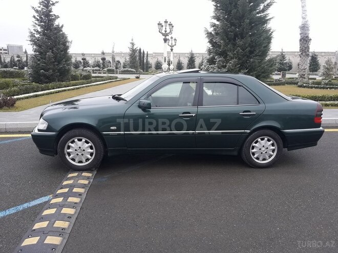Mercedes C 180 2000, 295,600 km - 1.8 l - Gəncə