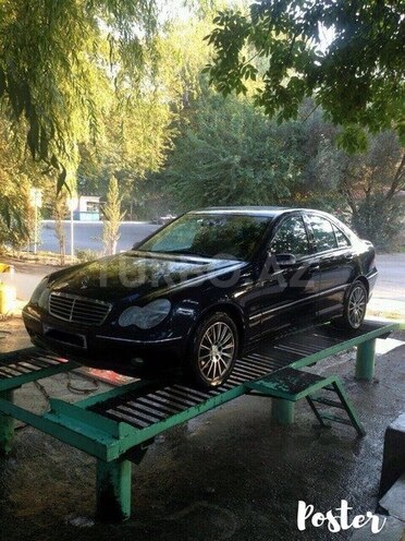 Mercedes C 200 2001, 131,873 km - 2.0 l - Mingəçevir