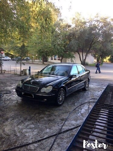 Mercedes C 200 2001, 131,873 km - 2.0 l - Mingəçevir