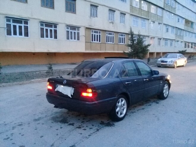 Mercedes C 220 1996, 310,000 km - 2.2 l - Sumqayıt