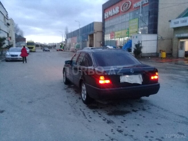 Mercedes C 220 1996, 310,000 km - 2.2 l - Sumqayıt
