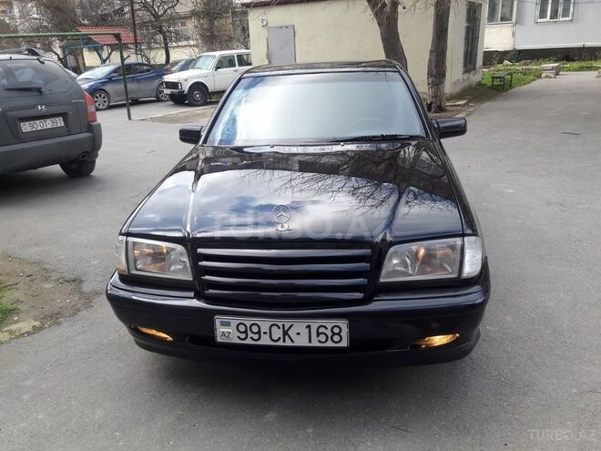 Mercedes C 200 1999, 240,000 km - 4.0 l - Bakı