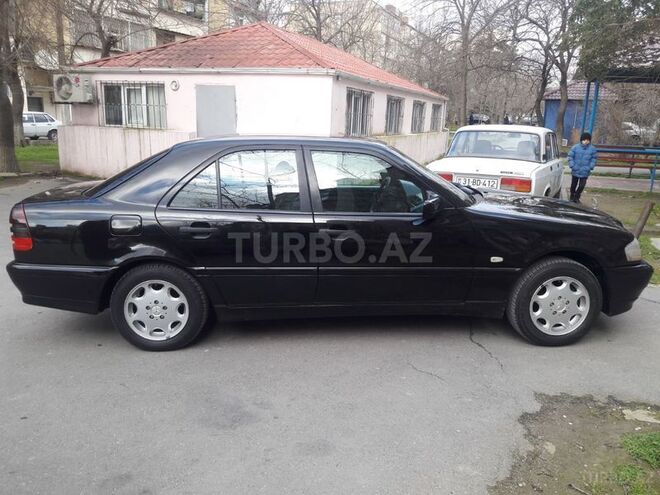 Mercedes C 200 1999, 240,000 km - 4.0 l - Bakı