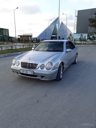Mercedes E 240 2000, 236,000 km - 2.4 l - Bakı