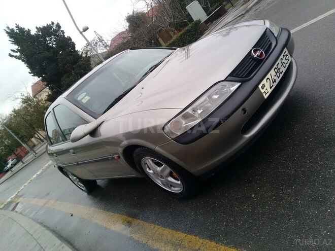 Opel Vectra 1996, 270,655 km - 2.0 л - Bakı