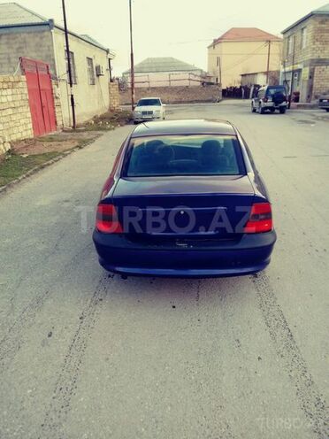 Opel Vectra 1996, 290,000 km - 1.8 l - Sumqayıt