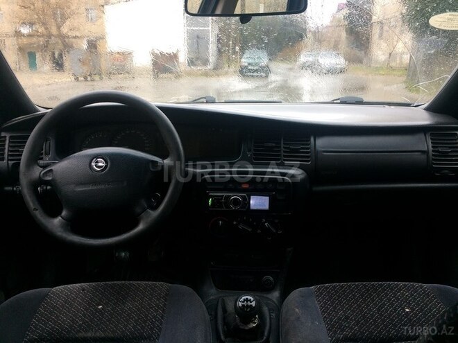 Opel Vectra 1996, 290,000 km - 1.8 l - Sumqayıt