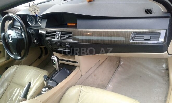 BMW 525 2003, 269,000 km - 2.5 l - Bakı