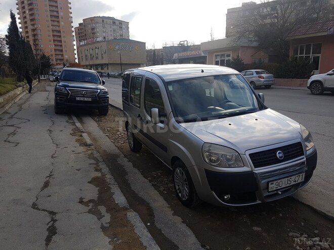 Fiat Doblo 2006, 305,000 km - 1.9 l - Bakı