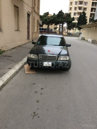 Mercedes C 200 1995, 410,000 km - 2.0 l - Bakı