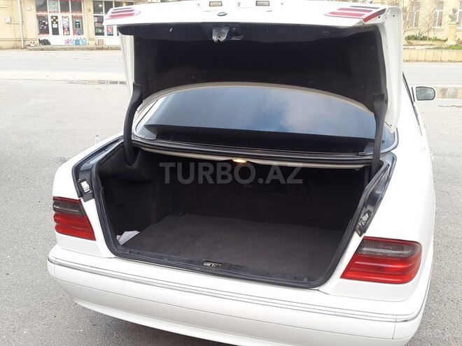Mercedes  1999, 225,000 km - 2.0 л - Bakı