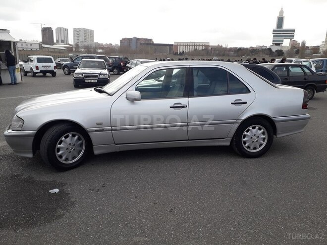 Mercedes C 180 1999, 275,000 km - 1.8 л - Bakı