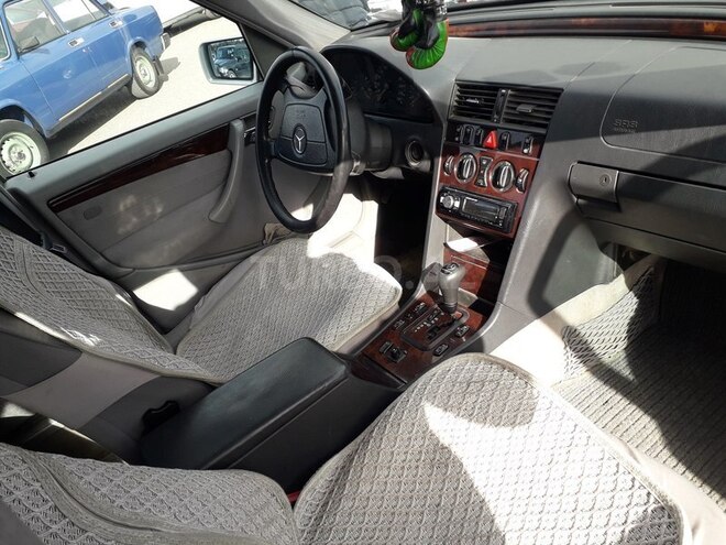 Mercedes C 180 1999, 275,000 km - 1.8 л - Bakı