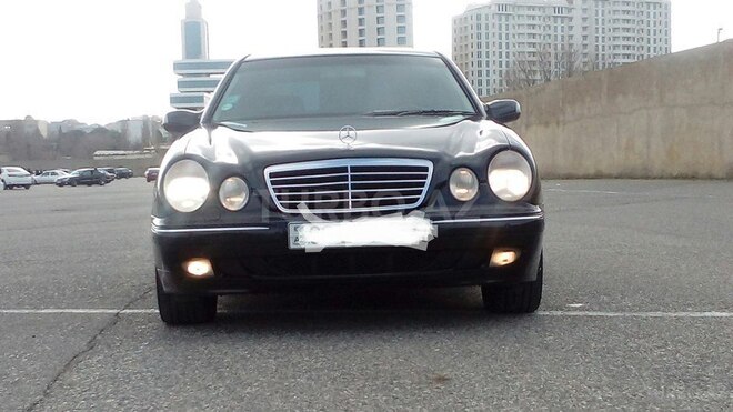 Mercedes E 240 2000, 221,000 km - 2.4 l - Bakı