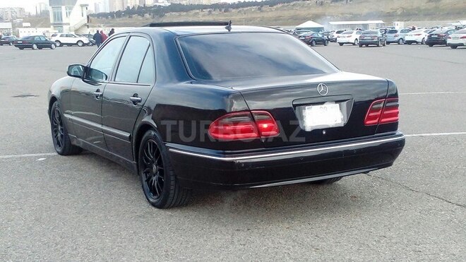 Mercedes E 240 2000, 221,000 km - 2.4 l - Bakı