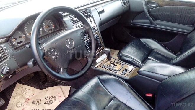 Mercedes E 240 2000, 221,000 km - 2.4 l - Bakı