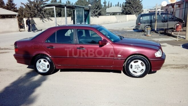 Mercedes C 240 1999, 270,000 km - 2.4 l - Bakı