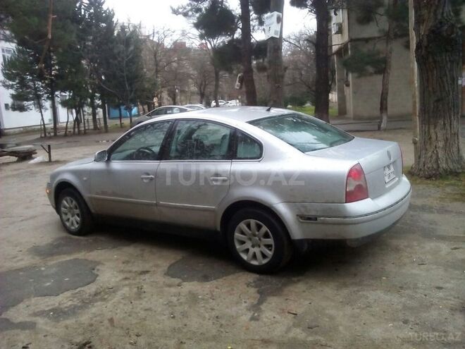 Volkswagen Passat 2001, 276,000 km - 1.8 л - Sumqayıt
