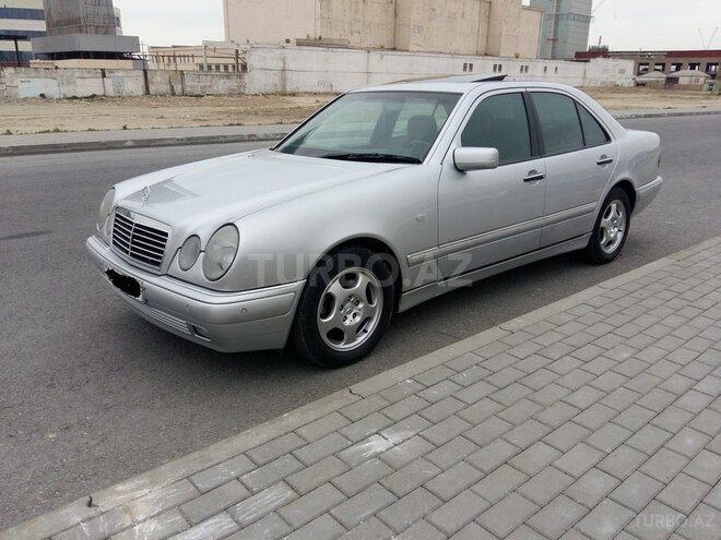 Mercedes E 240 1998, 252,524 km - 2.4 l - Bakı