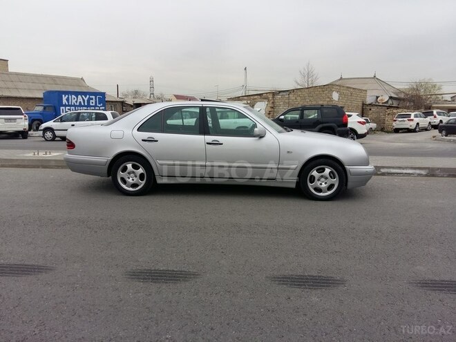 Mercedes E 240 1998, 252,524 km - 2.4 l - Bakı