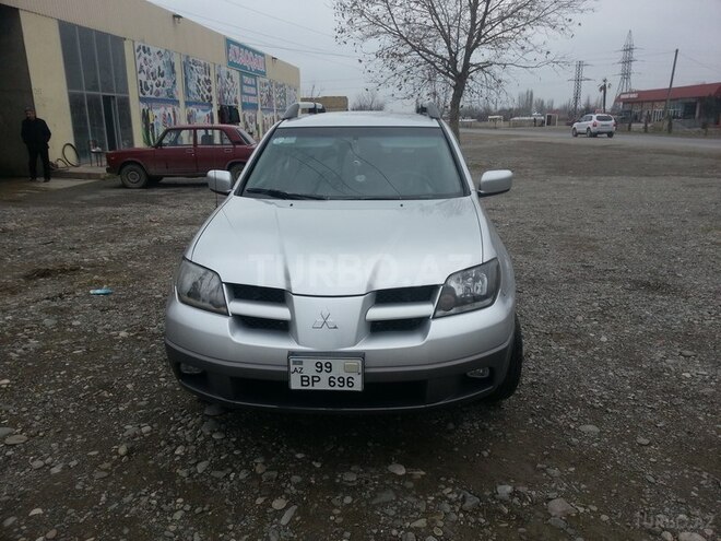 Mitsubishi Outlander 2002, 190,000 km - 2.4 l - Ağdam