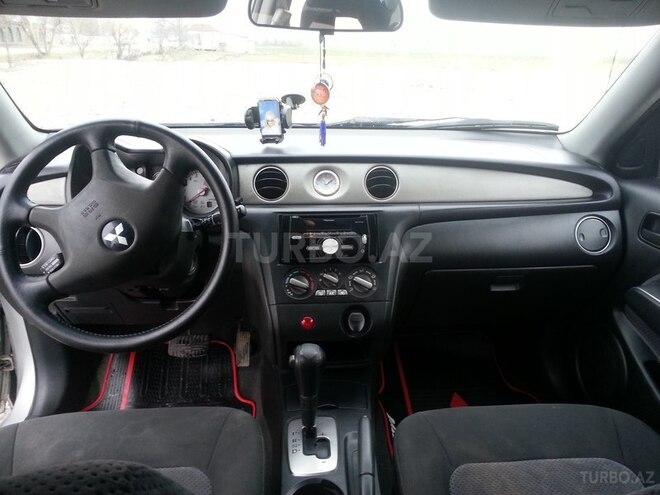 Mitsubishi Outlander 2002, 190,000 km - 2.4 l - Ağdam