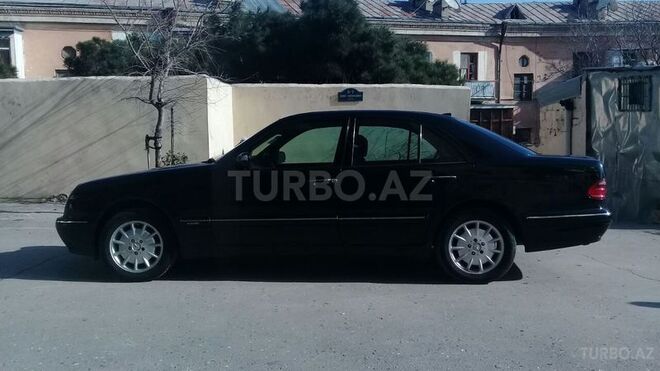 Mercedes E 270 1999, 350,000 km - 2.7 л - Bakı