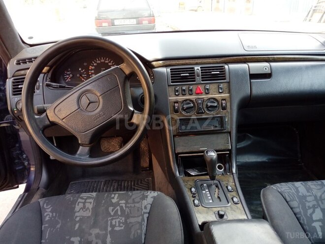 Mercedes E 230 1996, 236,000 km - 2.3 л - Sumqayıt