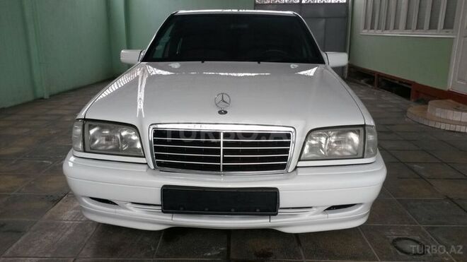 Mercedes C 240 1999, 166,000 km - 2.4 l - Gəncə