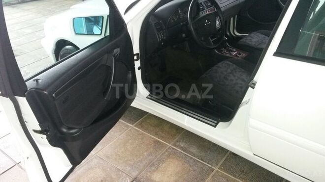 Mercedes C 240 1999, 166,000 km - 2.4 l - Gəncə