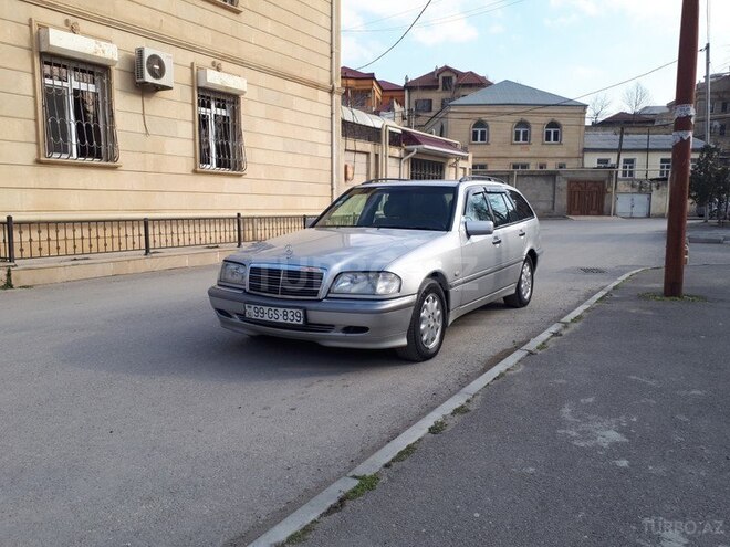 Mercedes C 220 2000, 440,000 km - 2.2 l - Bakı