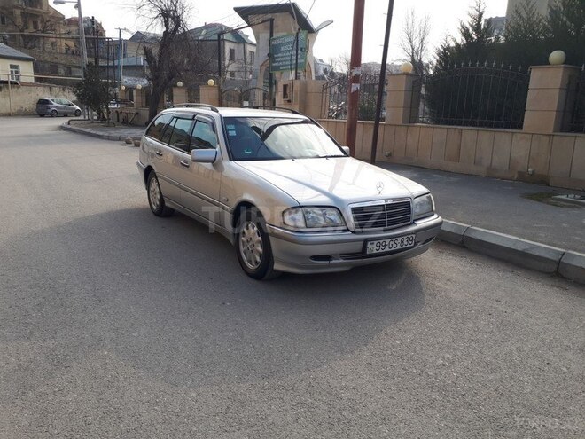 Mercedes C 220 2000, 440,000 km - 2.2 l - Bakı