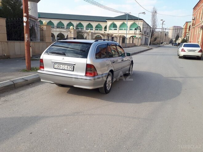 Mercedes C 220 2000, 440,000 km - 2.2 l - Bakı