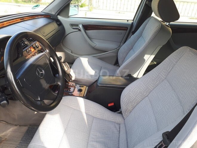 Mercedes C 220 2000, 440,000 km - 2.2 l - Bakı