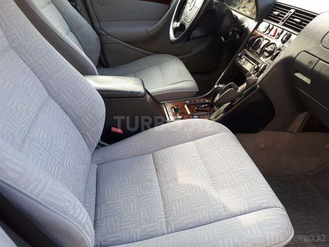 Mercedes C 220 2000, 440,000 km - 2.2 l - Bakı