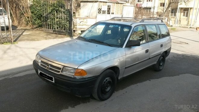 Opel Astra 1992, 240,000 km - 1.7 л - Bakı
