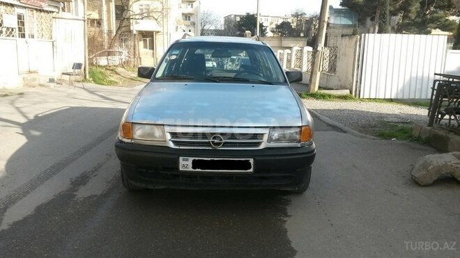 Opel Astra 1992, 240,000 km - 1.7 л - Bakı