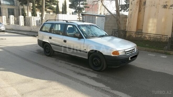 Opel Astra 1992, 240,000 km - 1.7 л - Bakı