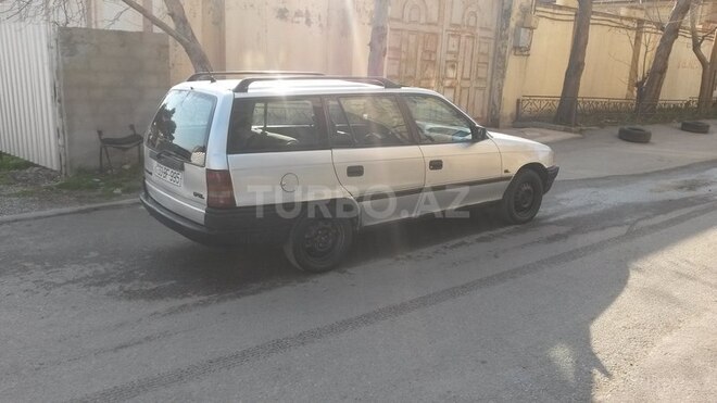 Opel Astra 1992, 240,000 km - 1.7 л - Bakı
