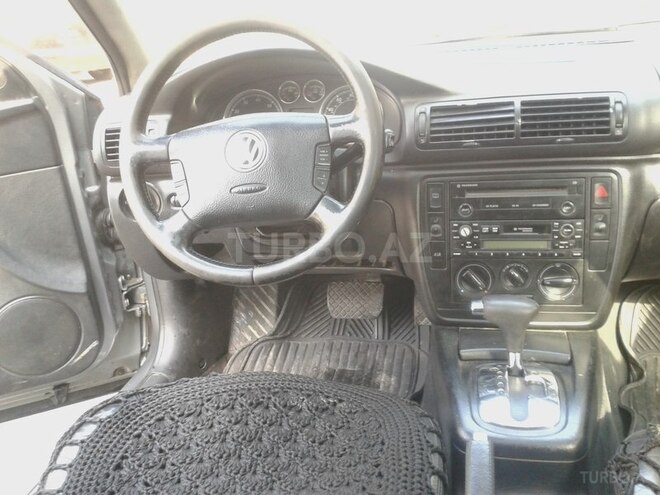 Volkswagen Passat 2001, 329,000 km - 1.8 l - Bakı