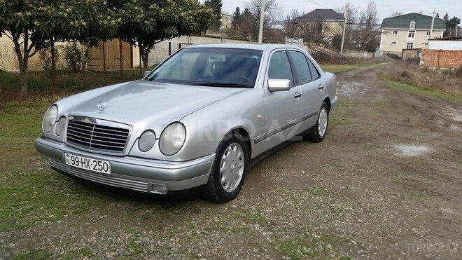 Mercedes E 240 1998, 307,000 km - 2.4 l - Mingəçevir