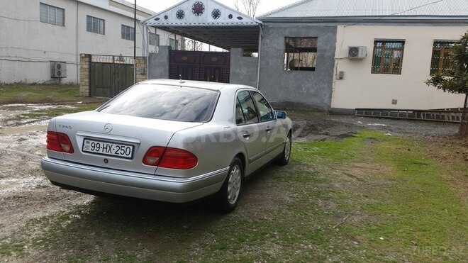 Mercedes E 240 1998, 307,000 km - 2.4 l - Mingəçevir