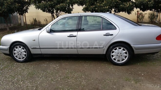 Mercedes E 240 1998, 307,000 km - 2.4 l - Mingəçevir