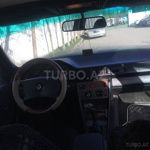 Mercedes E 230 1988, 350,000 km - 2.3 l - Xudat