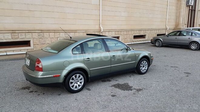 Volkswagen Passat 2001, 187,500 km - 1.8 л - Şamaxı