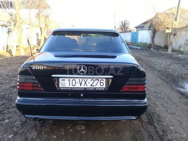 Mercedes  1995, 450,000 km - 2.0 l - Biləsuvar