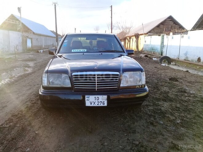 Mercedes  1995, 450,000 km - 2.0 l - Biləsuvar