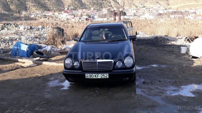 Mercedes E 320 1999, 37,000 km - 3.2 l - Bakı